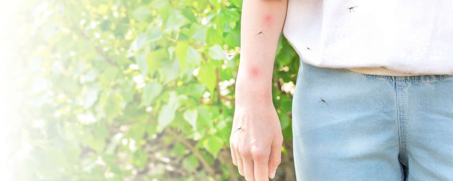 Mensch mit Insektenstich am Arm