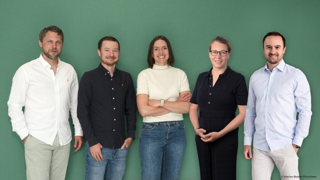 Portrait Leonie Sommer-Eska und das OnlineDoctor-Management Team